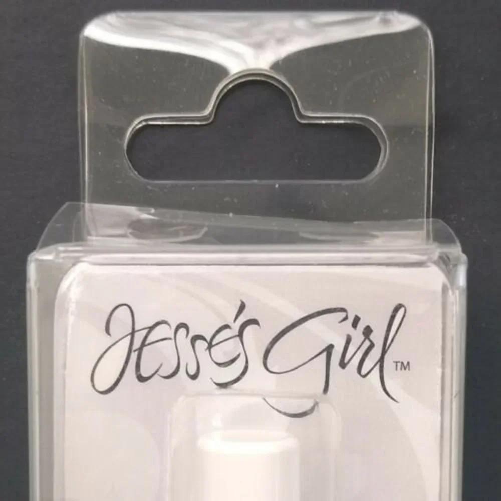 Jesse's Girl Liquid Eyeliner Super Fine Applicator Snow White New 0.034 oz
